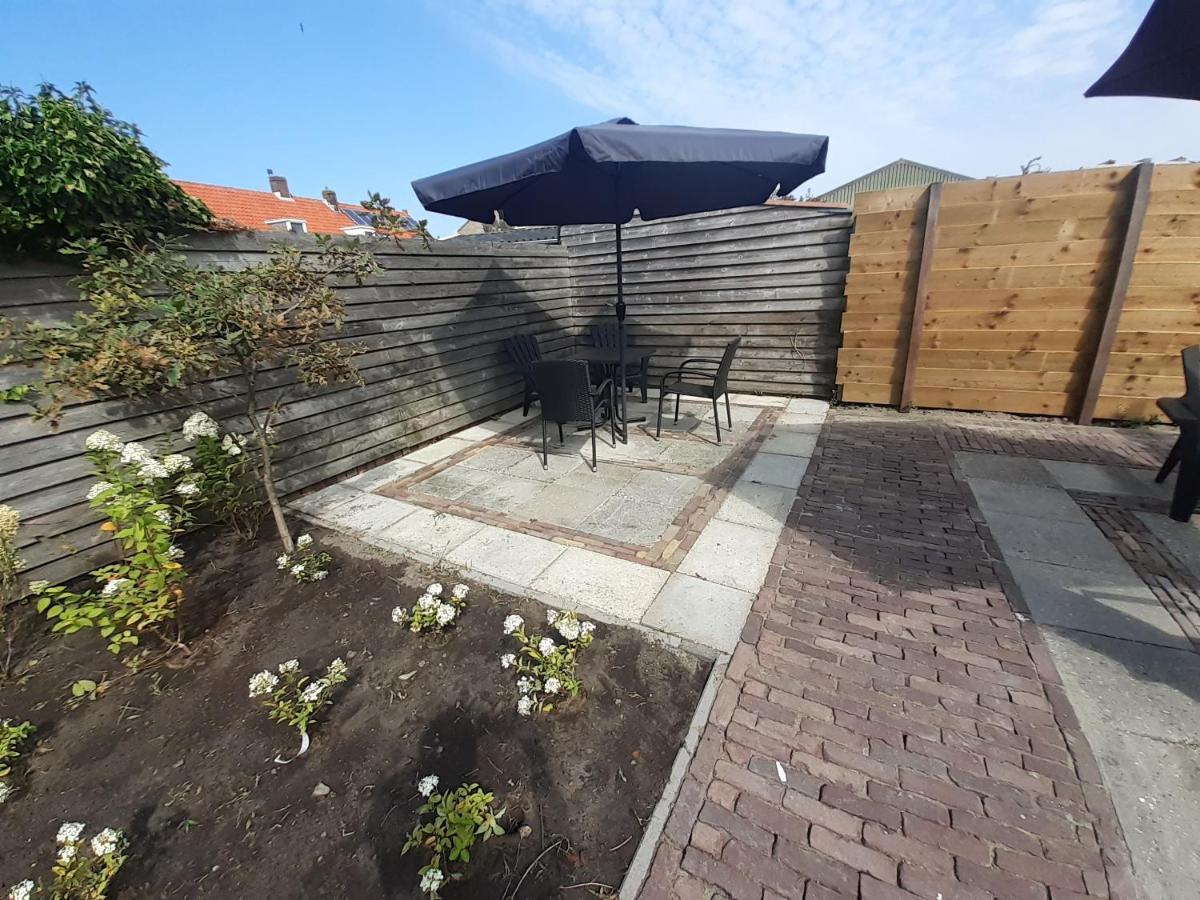 Huize De Koeie Hotel Westkapelle Bagian luar foto